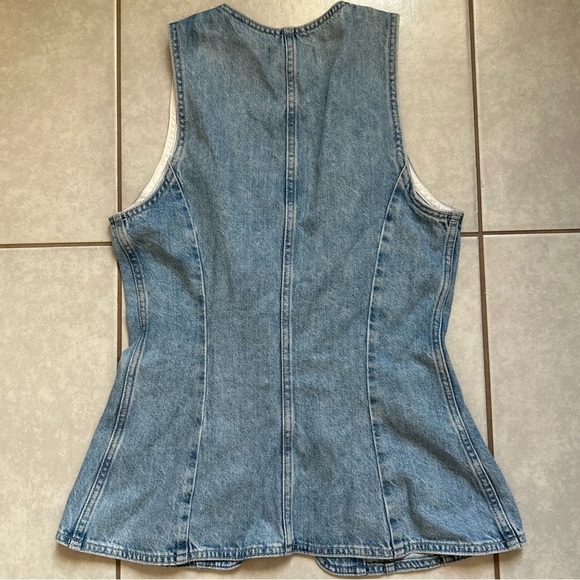 Madewell Women's Denim Scoop Neck Vest in Edmonson Wash 2 / S - Picture 4 of 12